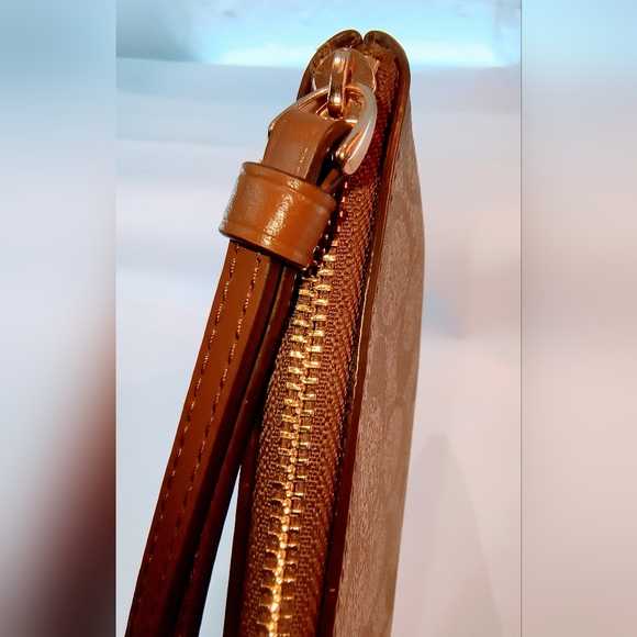 NWT COACH Corner Zip Wristlet in Signature Canvas, Khaki &Saddle Brown, F58035 - Picture 7 of 14